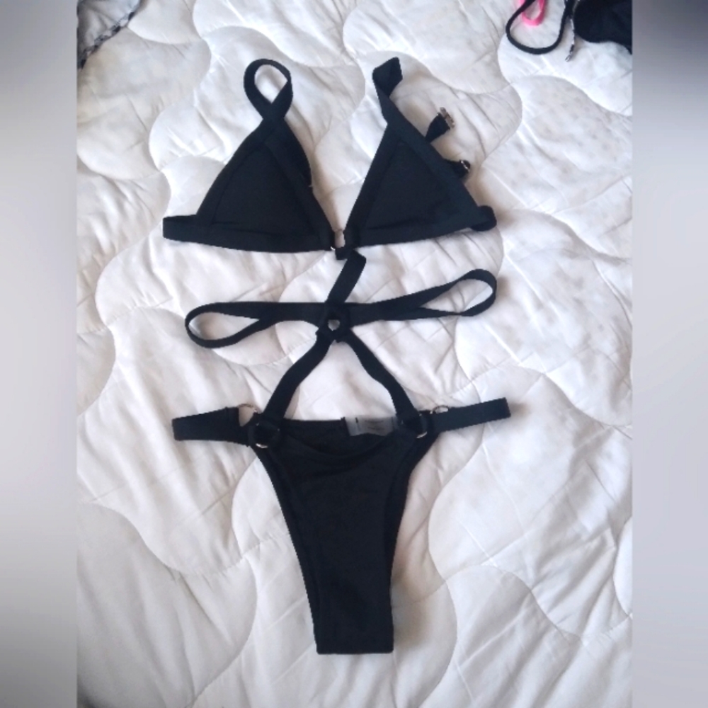 Nwt strappy one piece black swim xs